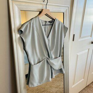 Express Women's Gray Crepe Surplice Twist Front Short Sleeve Top Blouse Size S